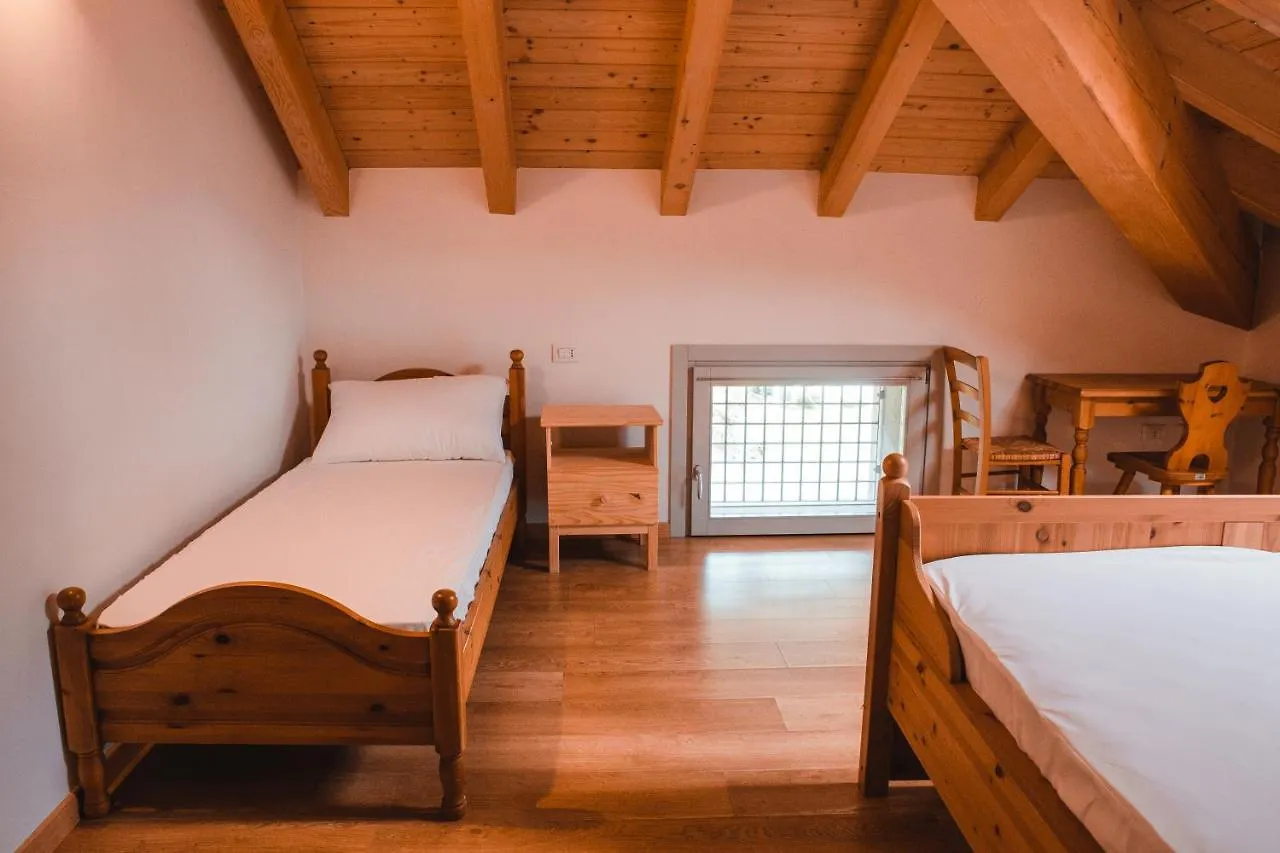 Cevo Casa Del Parco Adamelloホステル